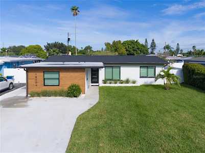16004 Redington Dr Redington Beach, FL 33708