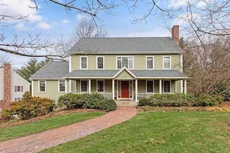 27 Lincoln Woods Road Waltham, MA 02451