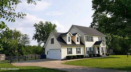 5018 Fox Run Rd Buckner, KY 40010