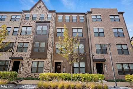 20743 Heron Landing Dr Sterling, VA 20166