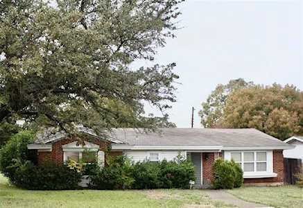 5220 Wedgway Drive Fort Worth, TX 76133