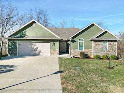 4601 Maple Leaf DR Columbia, MO 65201