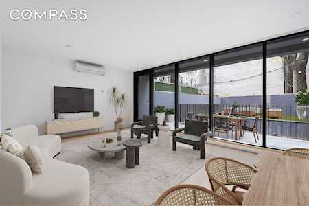 217 Franklin St #1 Brooklyn, NY 11222