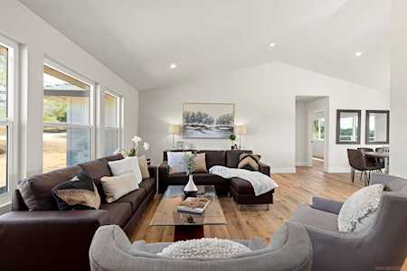15323 Rosette Run Valley Center, CA 92082