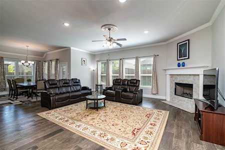1505 Reagan Avenue Waxahachie, TX 75165