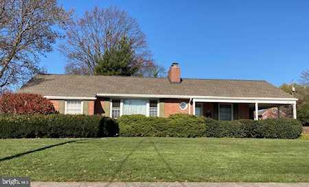 197 Hillcrest Rd New Holland, PA 17557