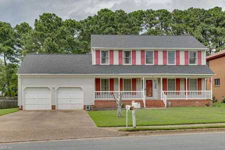 29 Sarfan Dr Hampton, VA 23664