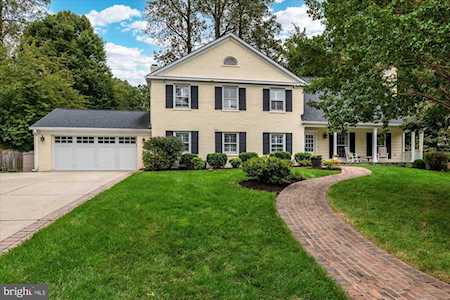 7409 Masters Dr Potomac, MD 20854