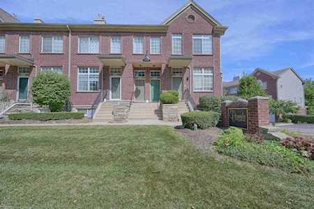 1498 Crimson Way Walled Lake, MI 48390