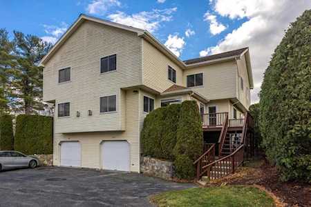 275 Captain Eames Circle #275 Ashland, MA 01721