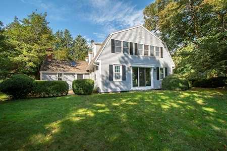 33 Anchorage Ln Duxbury, MA 02332