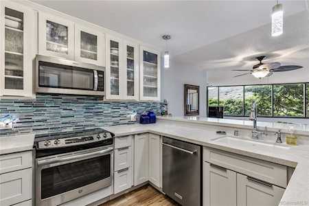 555 Hahaione Street #6H Honolulu, HI 96825