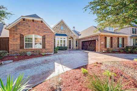 1011 High Hawk Trail Euless, TX 76039