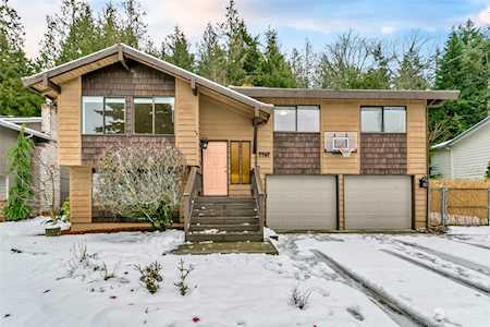 7707 45th Place W Mukilteo, WA 98275