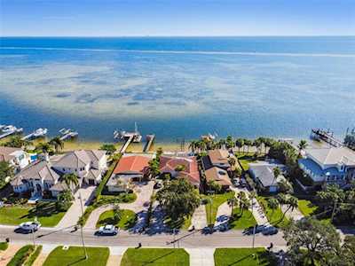 3219 Bayshore Blvd NE St. Petersburg, FL 33703