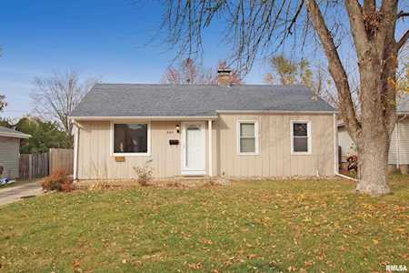 821 W Ridge Rd Peoria, IL 61614