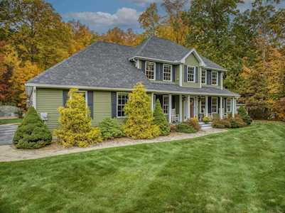 128 Walnut Hill Rd Goffstown, NH 03045