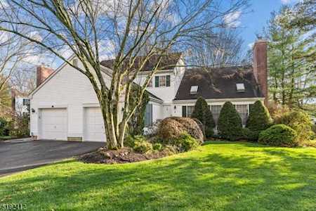 19 Hampton Ct Bernards Twp., NJ 07920