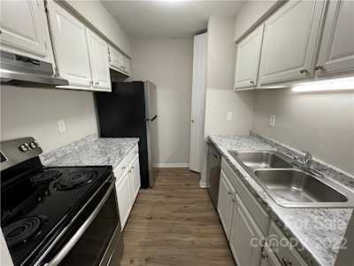 209 Orchard Trace Ln Charlotte, NC 28213