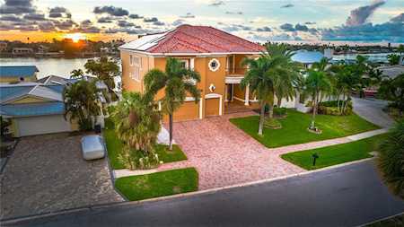 824 Island WAY Clearwater, FL 33767