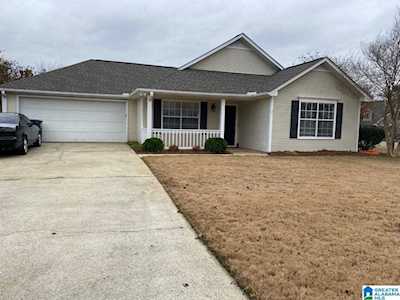 517 Laurel Woods Trail Helena, AL 35080