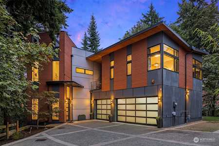 3935 92nd Place SE Mercer Island, WA 98040
