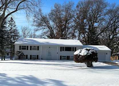 5225 Northwest Avenue White Bear Lake, MN 55110