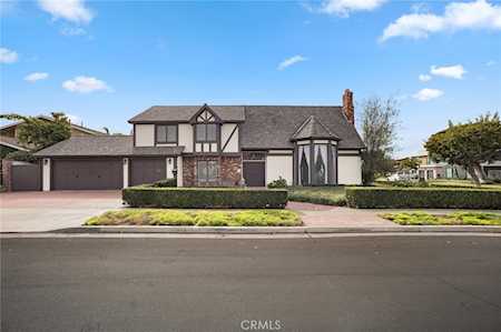 1300 Antigua Way Newport Beach, CA 92660