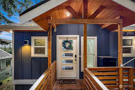 3840 18th Ave SW Seattle, WA 98106