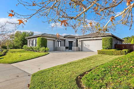 3210 Hidden Estate Ln Escondido, CA 92027