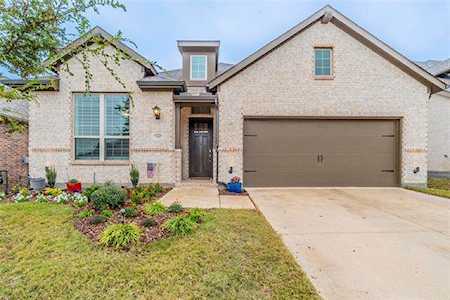 1609 Silverton Drive Lantana, TX 76226
