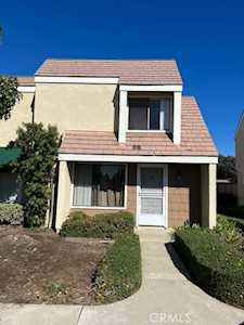51 Meadowgrass Irvine, CA 92604