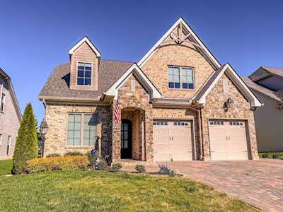 2115 White Poplar Court Murfreesboro, TN 37130