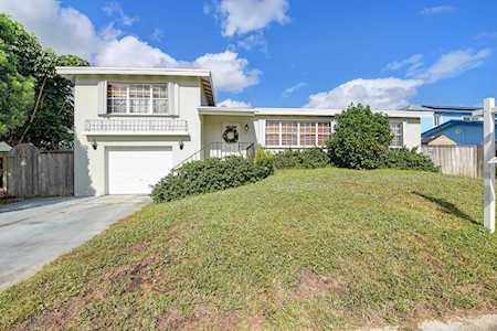 1326 Ontario Drive Lake Worth, FL 33461