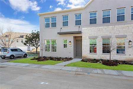 9946 Bates Street Irving, TX 75063