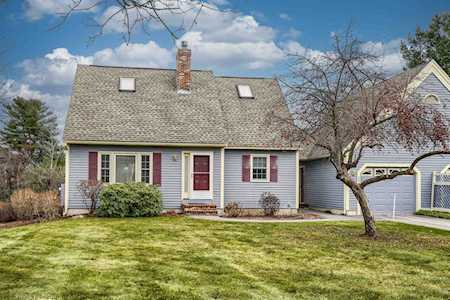 244 Winding Pond Rd Londonderry, NH 03053