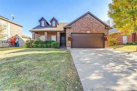 1109 Vista View Drive Burleson, TX 76028