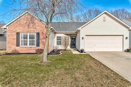 6328 Dusty Laurel Dr Whitestown, IN 46075