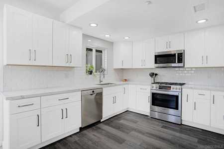 624 W Laurel Street San Diego, CA 92101