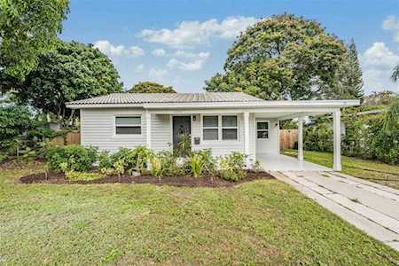 1043 59th Ave N St. Petersburg, FL 33703