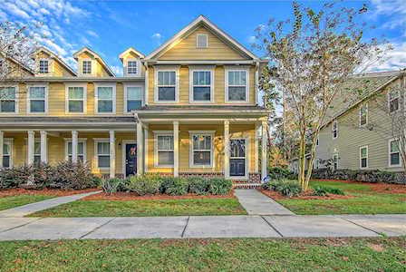 229 Bennett Ln Summerville, SC 29483