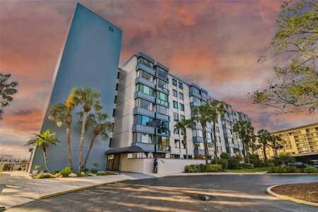 644 Island WAY #608 Clearwater, FL 33767