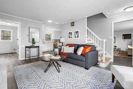 41 Westgate Rd Framingham, MA 01701