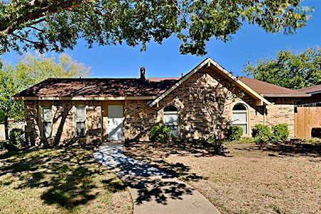 3044 Ravine Trail Carrollton, TX 75007