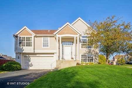 1438 Baron Ct Bartlett, IL 60103