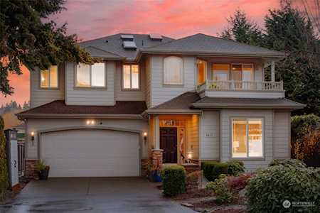 1411 N 39th Place Renton, WA 98056