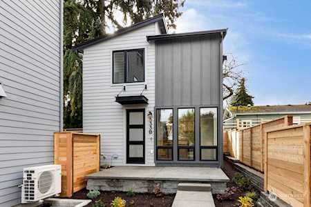 533 N 71st St #B Seattle, WA 98103