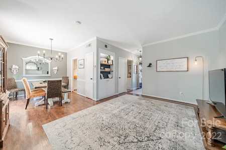 5913 Quail Hollow Rd Charlotte, NC 28210