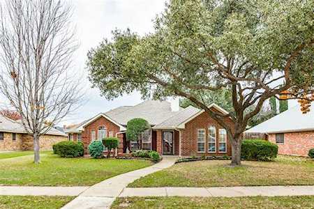 1112 Shawnee Trail Carrollton, TX 75007