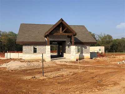 924 Crockett Street Aubrey, TX 76227